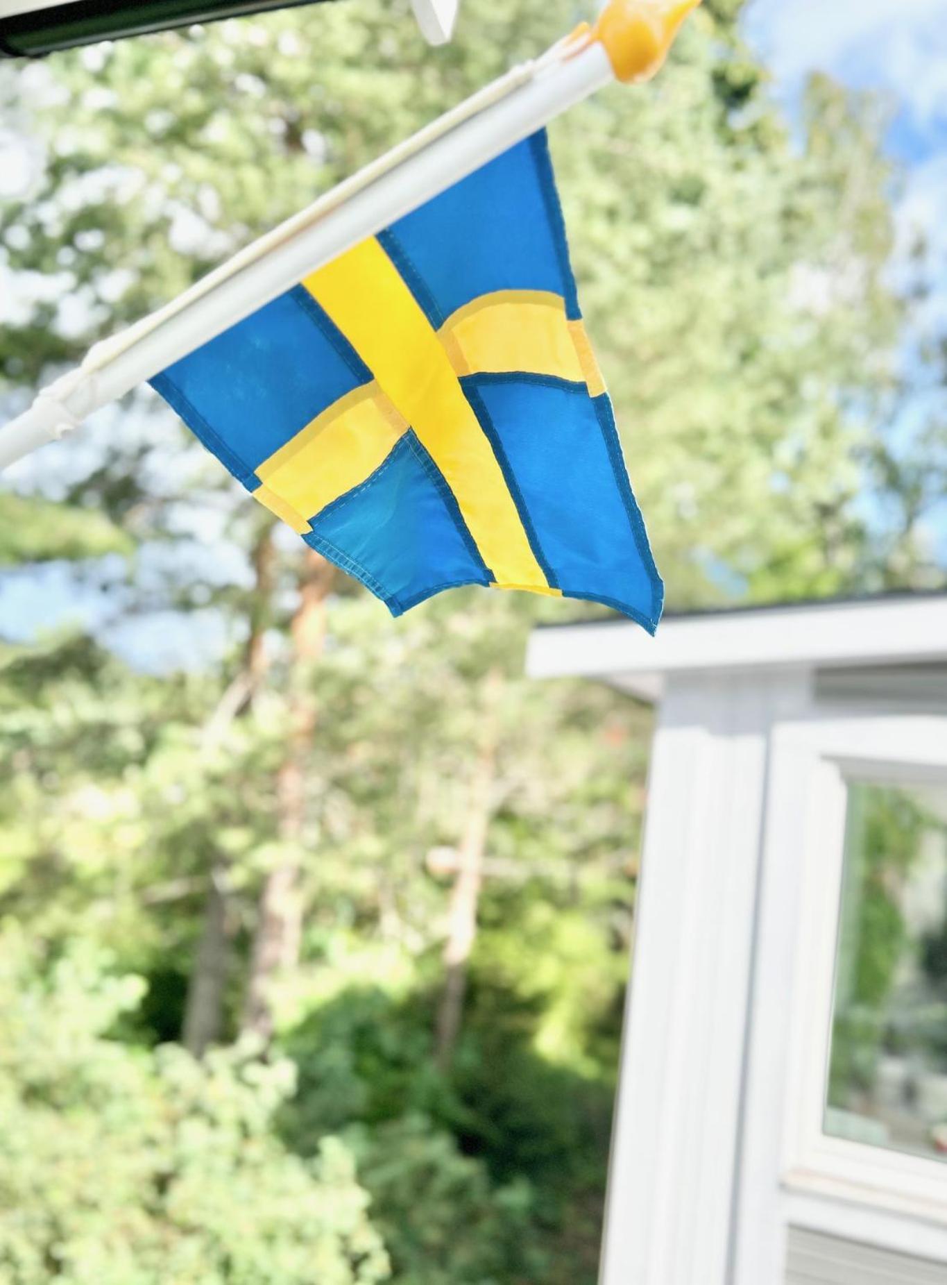 Lilla Huset Bed & Breakfast - Countryside Guesthouse, Free Parking Örebro Eksteriør billede