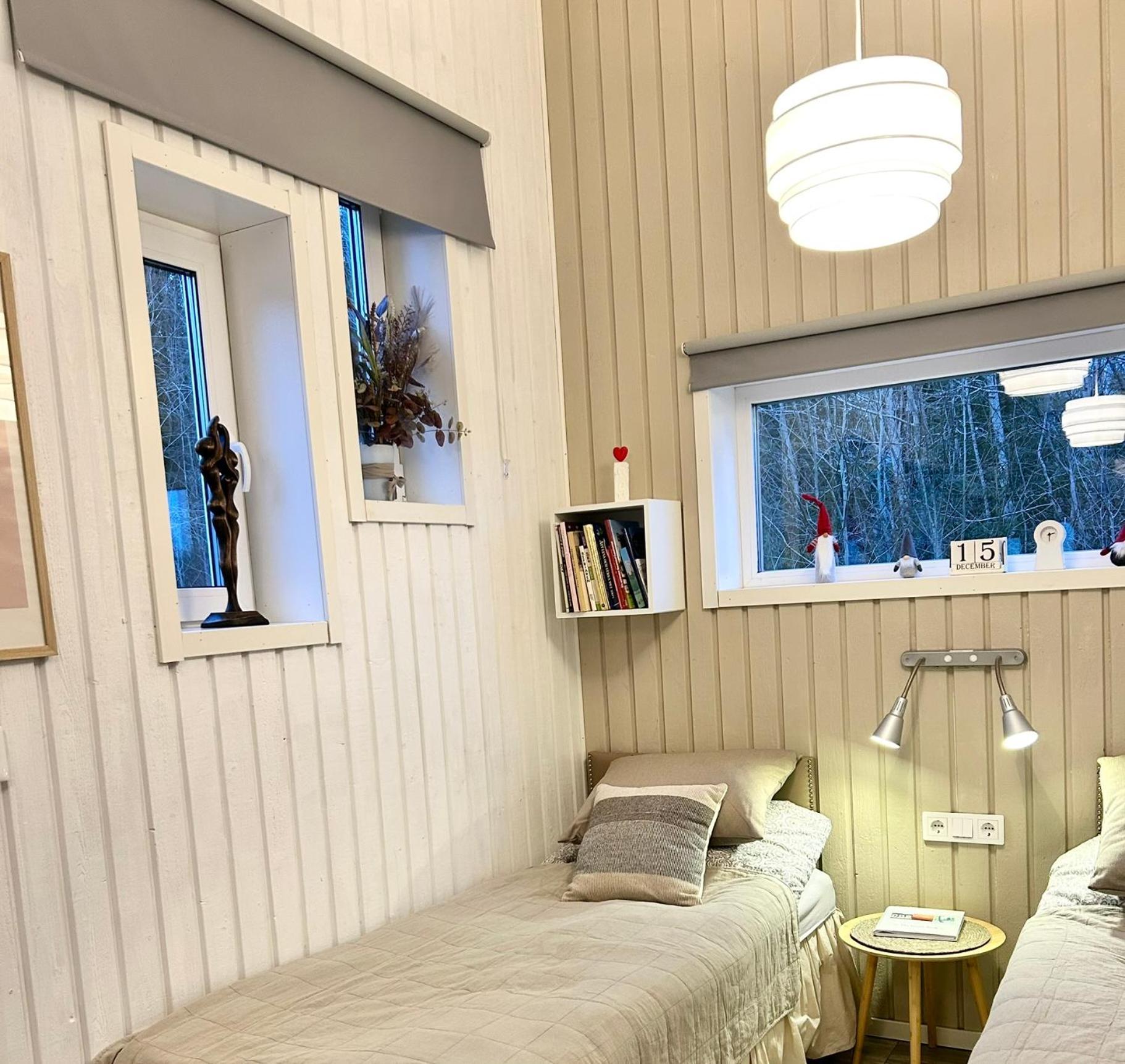 Lilla Huset Bed & Breakfast - Countryside Guesthouse, Free Parking Örebro Eksteriør billede